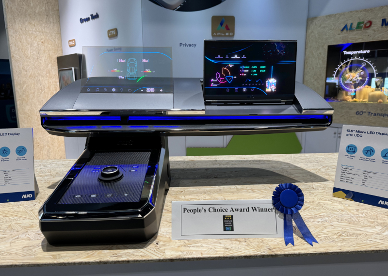 熊猫体育车用Micro LED Display HMI解决方案获&rdquo;最佳车用显示奖&rdquo;，以用户为中心开发，针对前座驾驶与乘客设计兼具娱乐与安全的高画质屏幕，包含车舱前座的Micro LED透明屏幕及全球首款内建镜头的智慧Micro LED显示器