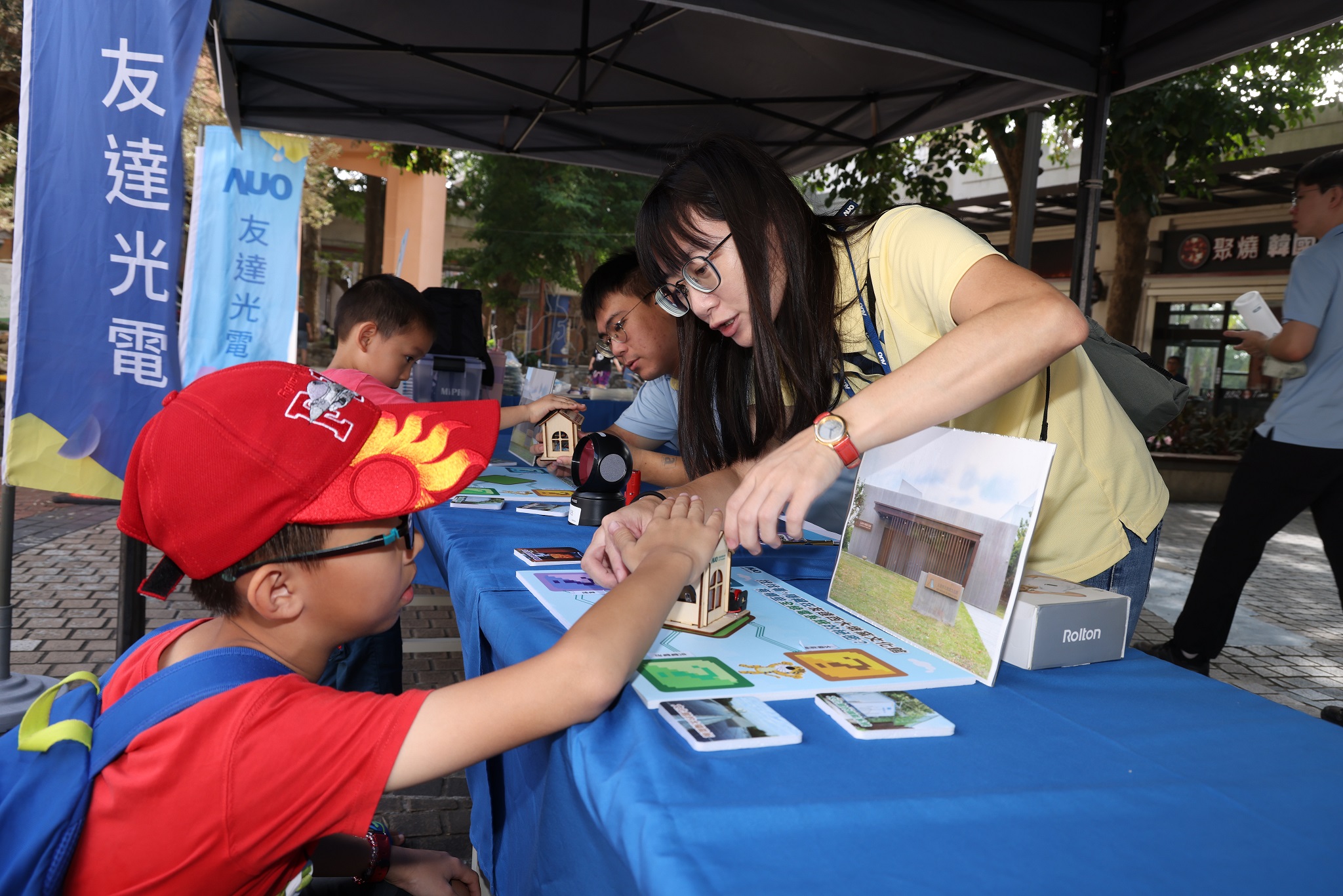 友達投入永續素養教育多年，從自身的環境教育場域走入校園、各式活動現場，合作夥伴亦擴及到NGO、公部門與供應鏈，豐碩成果獲「社會共融領袖獎」