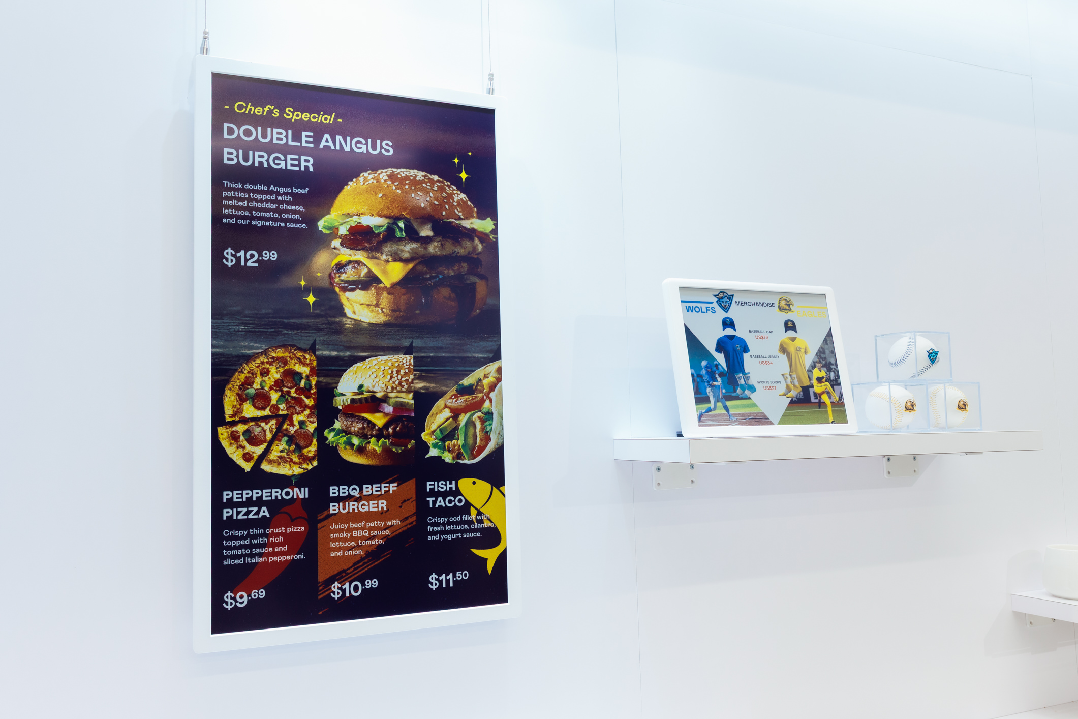 达擎开发的低功耗、全彩的aecoPost电子纸解决方案，仅在更新画面时需要微量的电力驱动，无需布建电线的便捷设计，使其可灵活应用、弹性选择置放处；可搭配aecoTag电子货架卷标解决方案，驱动商店内所有数字广告牌和电子货架卷标，以远程控制实现动态变价，提升门市人员作业效率，并以无纸化落实永续经营目标。